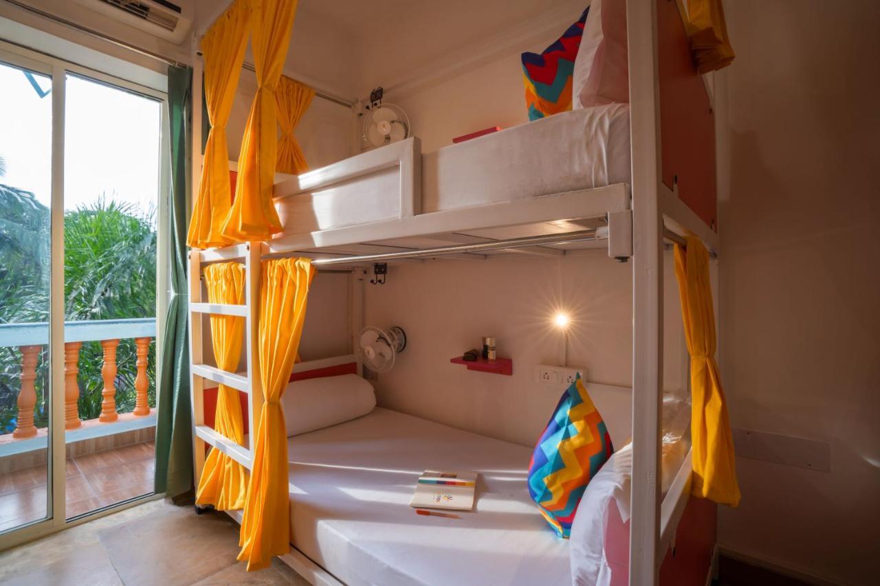 Gostops Plus Goa Vagator Goa Vieja Exterior foto