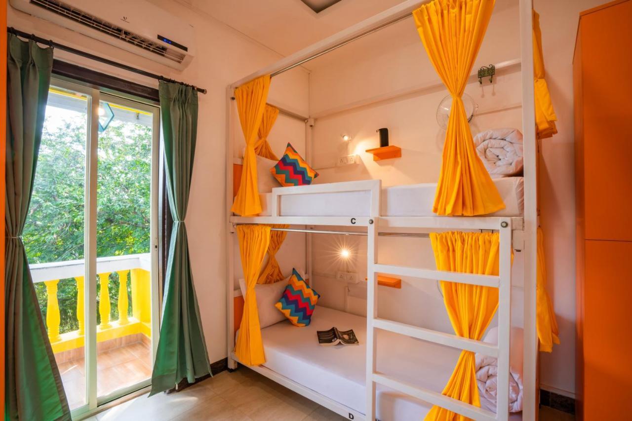 Gostops Plus Goa Vagator Goa Vieja Exterior foto