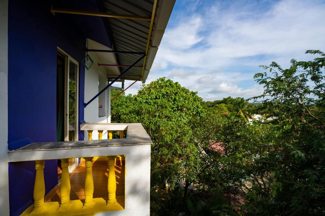 Gostops Plus Goa Vagator Goa Vieja Exterior foto