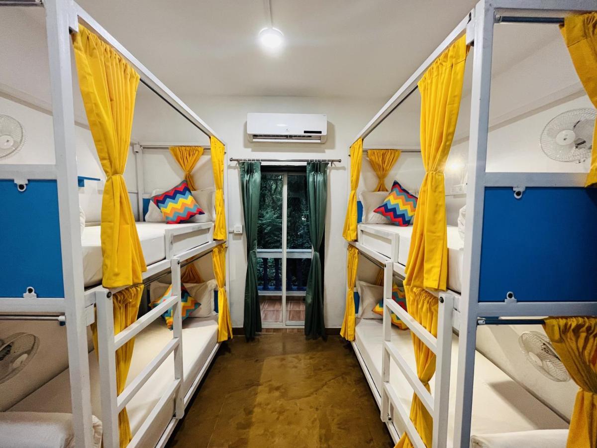 Gostops Plus Goa Vagator Goa Vieja Exterior foto