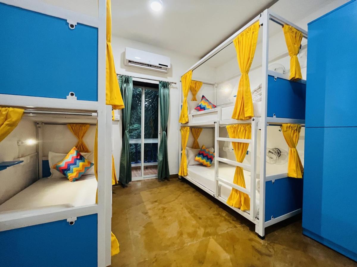 Gostops Plus Goa Vagator Goa Vieja Exterior foto